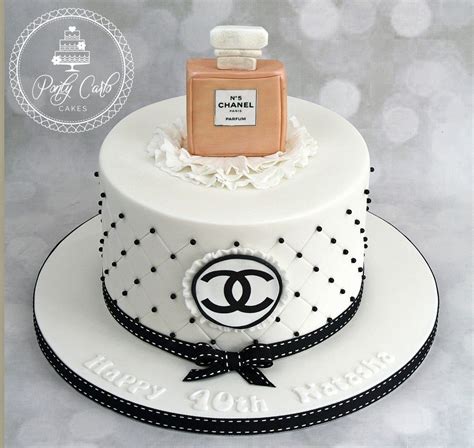 torta chanel numero 5|Chanel no 5.